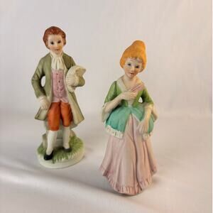 VTG PAIR BISQUE PORCELAIN MALE AND FEMALE COLONIAL FIGURINES *READ*